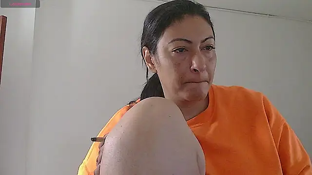 Snapshot of ErikaRika chatting on 15, 10, 2025 ErikaRika online show from 15, 10, 2025
