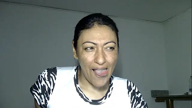 Snapshot of ErikaRika chatting on 23, 12, 2024 ErikaRika online show from 23, 12, 2024