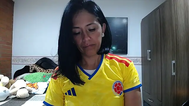 Snapshot of sharoon_cheerry chatting on 17, 6, 2026 sharoon cheerry online show from 17, 6, 2026