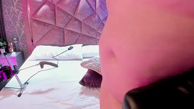 Snapshot of Amanda-Cruz chatting on 1, 11, 2025 Amanda-Cruz online show from 1, 11, 2025