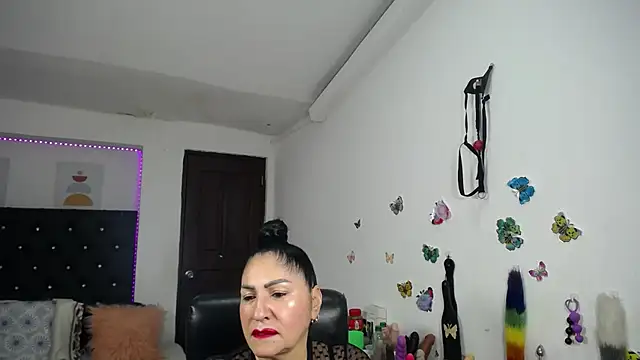 Snapshot of mature_bigboobs10 chatting on 26, 6, 2026 mature bigboobs10 online show from 26, 6, 2026