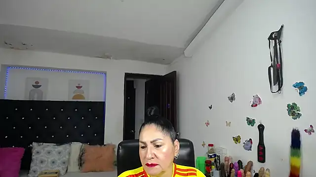 Snapshot of mature_bigboobs10 chatting on 5, 7, 2026 mature bigboobs10 online show from 5, 7, 2026