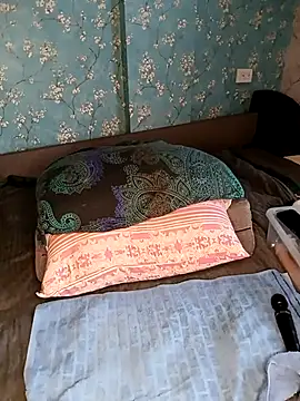 Lovers  Annn online show from 2, 12, 2025