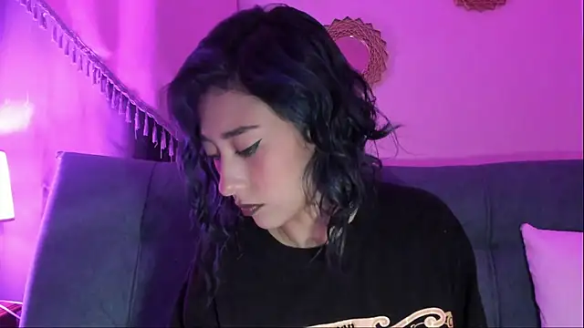 Snapshot of Scarlet_wd18 chatting on 30, 10, 2025 Scarlet wd18 online show from 30, 10, 2025