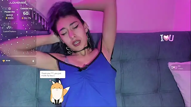 Snapshot of Scarlet_wd18 chatting on 8, 11, 2025 Scarlet wd18 online show from 8, 11, 2025