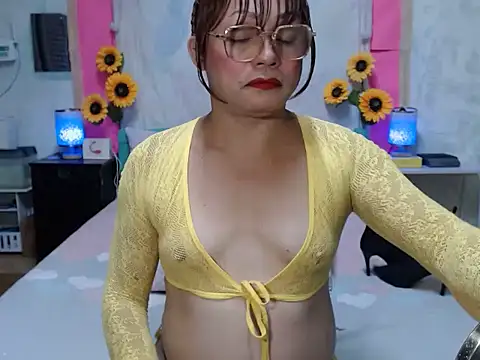 UrAsianPrincessDanie online show from 5, 7, 2026