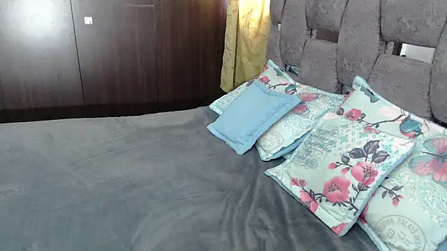sara hott 1 online show from 22, 7, 2026