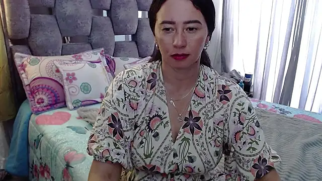 sara hott 1 online show from 9, 11, 2025