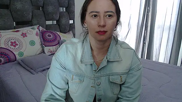 sara hott 1 online show from 12, 4, 2026