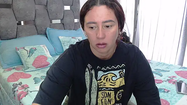 sara hott 1 online show from 25, 3, 2026