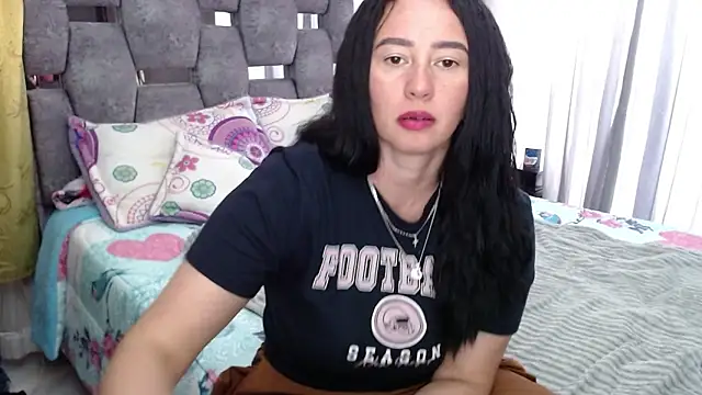 sara hott 1 online show from 8, 11, 2025