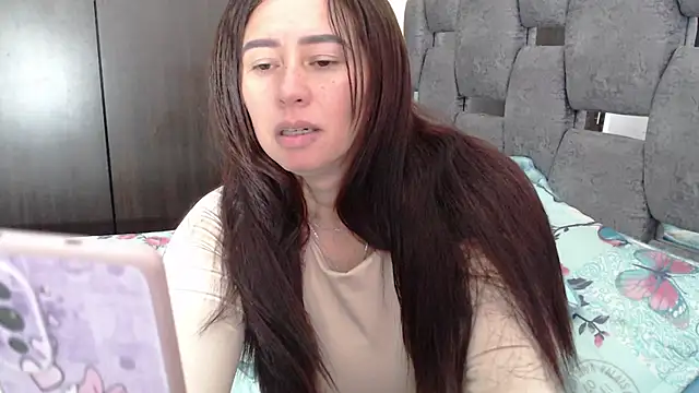 sara hott 1 online show from 9, 7, 2026