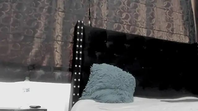 amareto queen online show from 14, 1, 2026