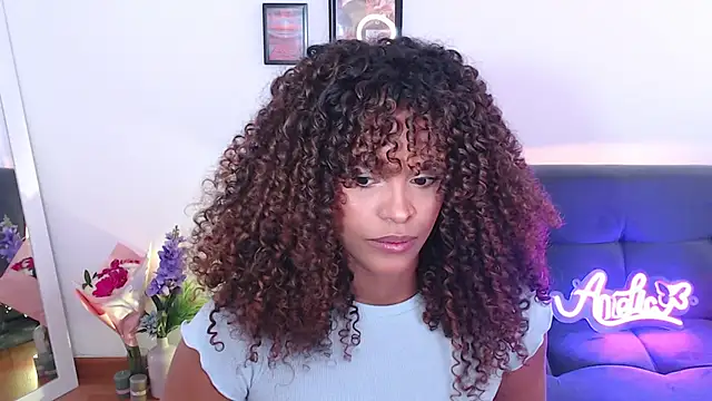 Snapshot of Amelia_bss chatting on 17, 2, 2025 Amelia bss online show from 17, 2, 2025