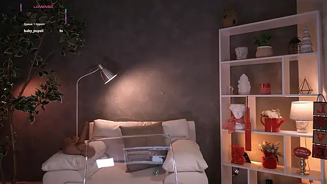 RedJasmine  online show from 20, 3, 2026