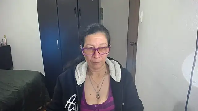 Snapshot of latin49 chatting on 11, 4, 2026 latin49 online show from 11, 4, 2026