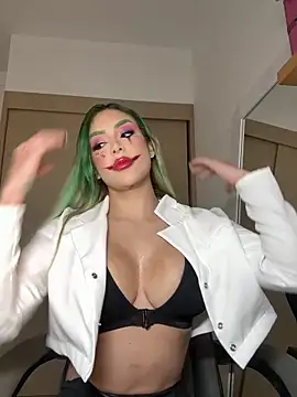 Snapshot of mi_suk11 chatting on 31, 10, 2025 mi suk11 online show from 31, 10, 2025