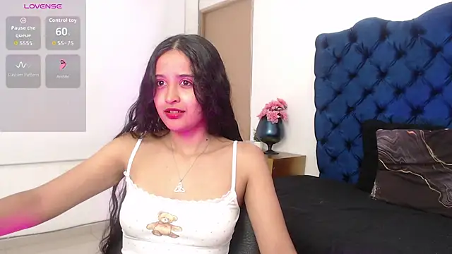 Snapshot of Lili666_ chatting on 14, 10, 2025 Lili666 online show from 14, 10, 2025