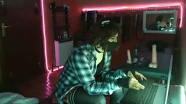 Ginny-the-bdsm-nympho online show from 16, 3, 2025