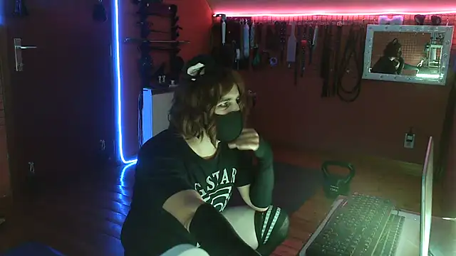 Snapshot of Ginny-the-bdsm-nympho chatting on 31, 5, 2026 Ginny-the-bdsm-nympho online show from 31, 5, 2026