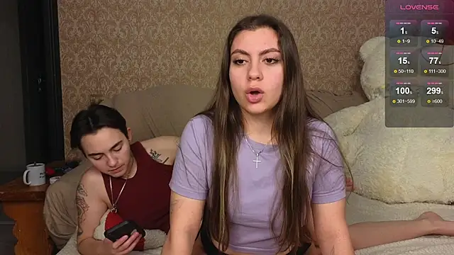 twobabesweet online show from 21, 10, 2025