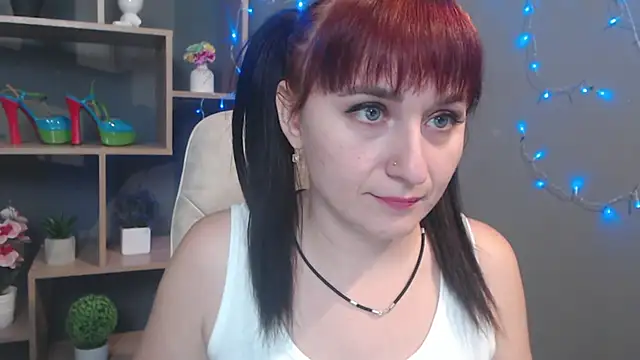 NinaFlawlees online show from 13, 11, 2025