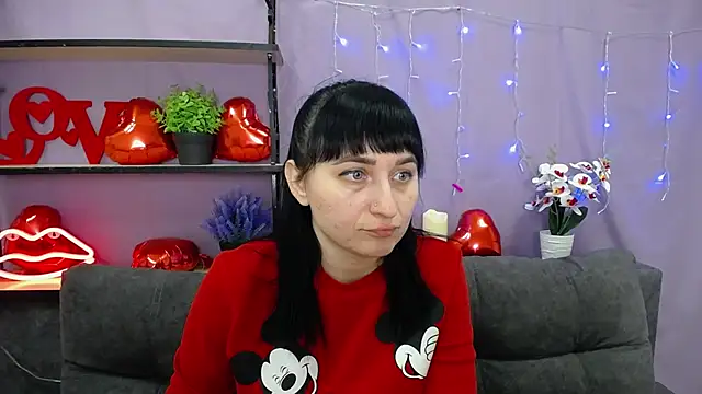 Snapshot of NinaFlawlees chatting on 5, 3, 2025 NinaFlawlees online show from 5, 3, 2025