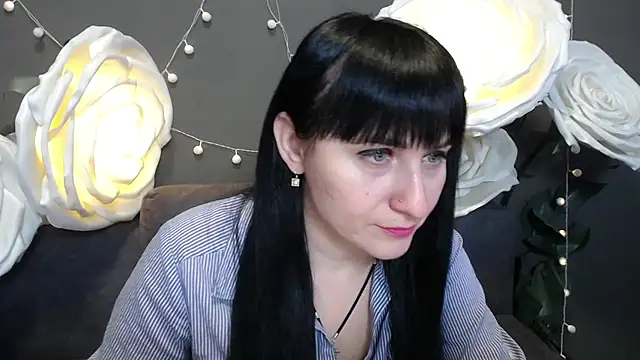 NinaFlawlees online show from 19, 11, 2025