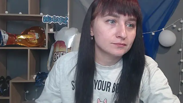 Snapshot of NinaFlawlees chatting on 2, 10, 2025 NinaFlawlees online show from 2, 10, 2025