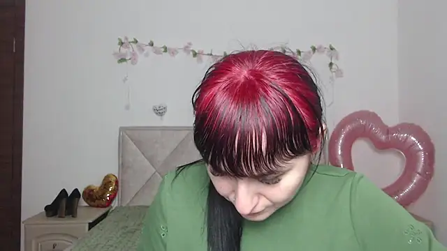 NinaFlawlees online show from 3, 3, 2026