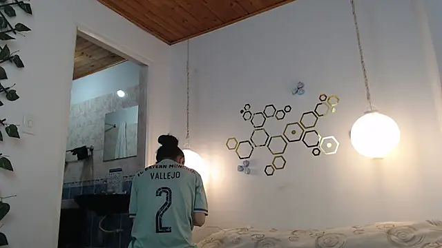 adriscute online show from 6, 3, 2025