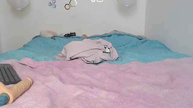 adriscute online show from 10, 3, 2025