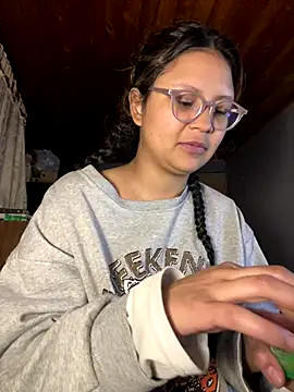 Hathorlove online show from 13, 10, 2025