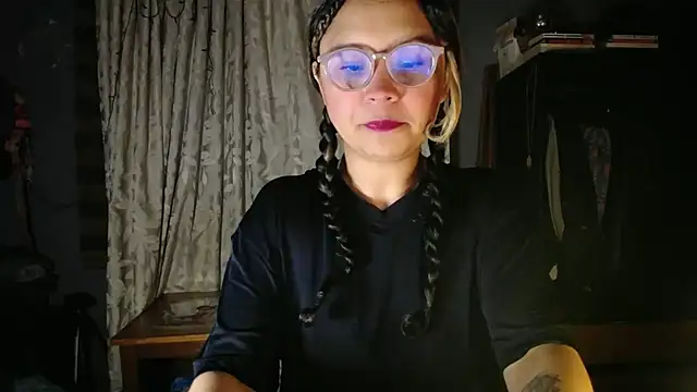 Hathorlove online show from 5, 12, 2025