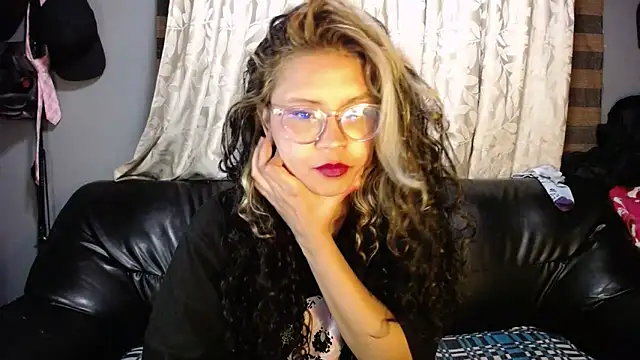 Hathorlove online show from 7, 1, 2025