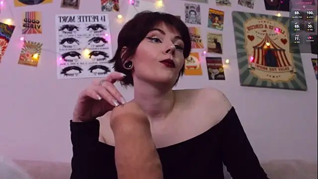 Snapshot of Luna_Blake chatting on 24, 4, 2026 Luna Blake online show from 24, 4, 2026