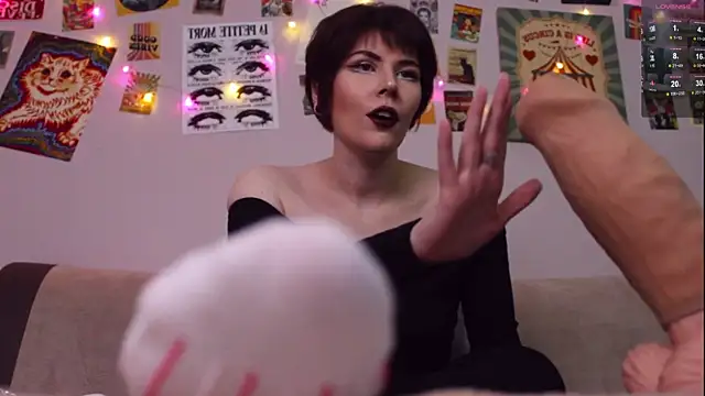 Snapshot of Luna_Blake chatting on 30, 4, 2026 Luna Blake online show from 30, 4, 2026