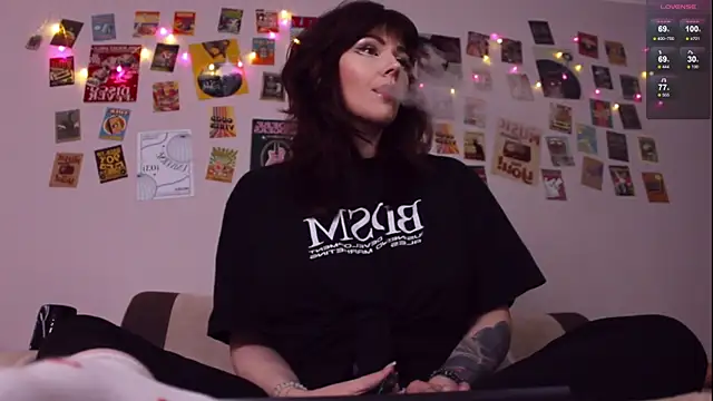 Luna Blake online show from 21, 12, 2025