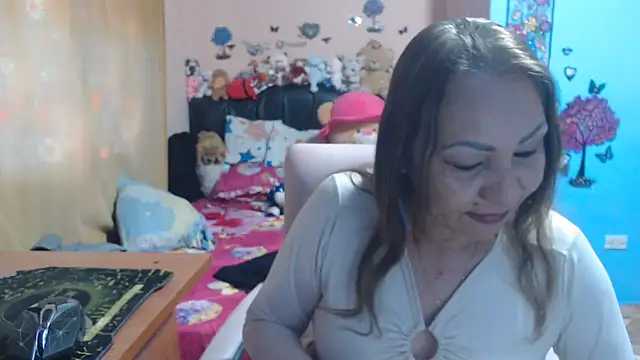 Snapshot of milfeddy_ chatting on 17, 5, 2026 milfeddy online show from 17, 5, 2026