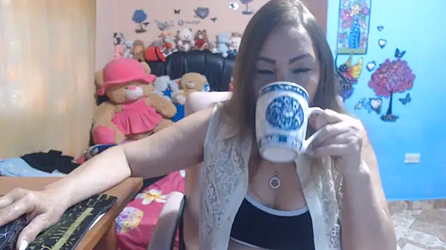 Snapshot of milfeddy_ chatting on 25, 5, 2026 milfeddy online show from 25, 5, 2026