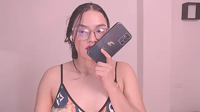 Snapshot of 1eve_rox chatting on 4, 3, 2026 1eve rox online show from 4, 3, 2026