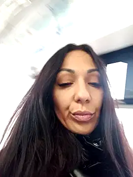 LeticiaWoods online show from 20, 12, 2024