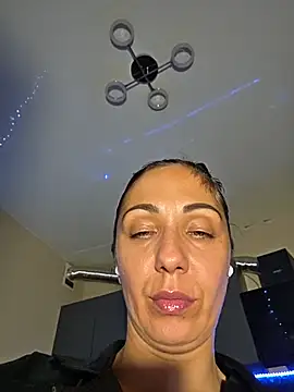 Snapshot of LeticiaWoods chatting on 18, 6, 2026 LeticiaWoods online show from 18, 6, 2026
