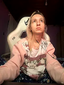 bunnydark00 online show from 19, 10, 2025