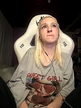 bunnydark00 online show from 9, 11, 2025