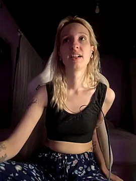 bunnydark00 online show from 20, 12, 2025