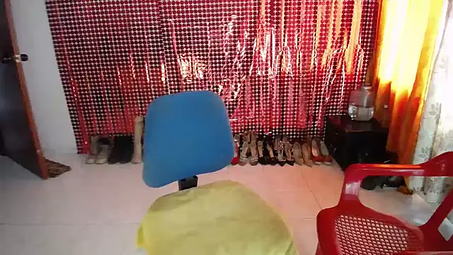 Snapshot of Sweett_Anya chatting on 19, 11, 2025 Sweett Anya online show from 19, 11, 2025