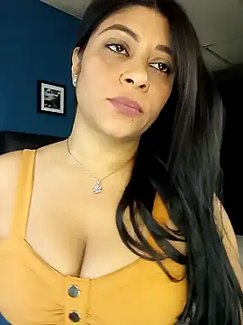 Lashmy111 online show from 4, 2, 2025