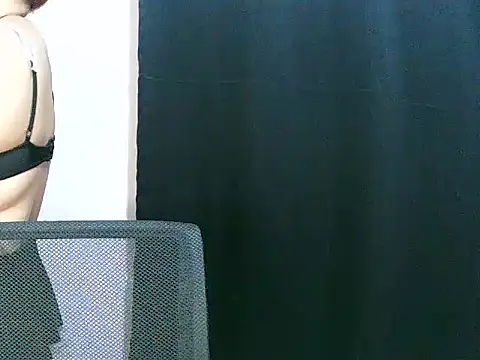 Snapshot of shaira4u chatting on 5, 5, 2026 shaira4u online show from 5, 5, 2026