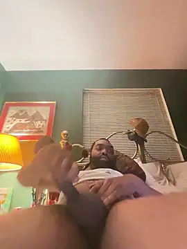 Snapshot of sukisnpaii chatting on 5, 4, 2026 sukisnpaii online show from 5, 4, 2026